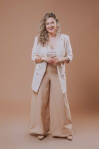 Damenoutfit für eine Firmenfeier